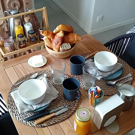 Le Clos De L'aiguillon ベッド・アンド・ブレックファスト 4*