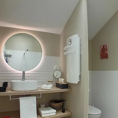 Le Clos De L'aiguillon ベッド・アンド・ブレックファスト 4*