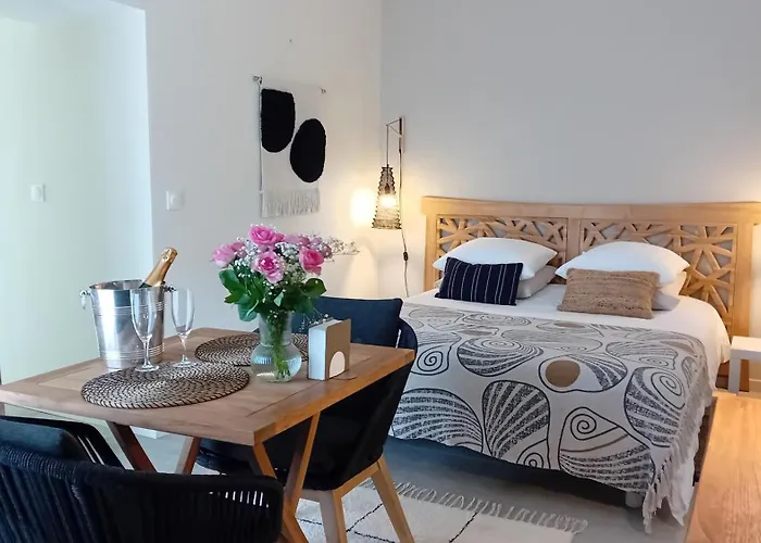 Bed & Breakfast Le Clos De L'aiguillon 4*